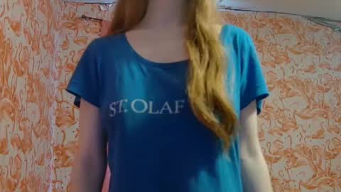 Snapshot of shelikessoymilk chatting on 16, 10, 2025 Erika online show from 16, 10, 2025