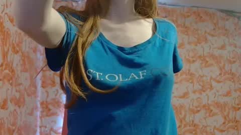 Snapshot of shelikessoymilk chatting on 17, 10, 2025 Erika online show from 17, 10, 2025