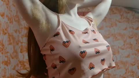 Snapshot of shelikessoymilk chatting on 21, 10, 2025 Erika online show from 21, 10, 2025