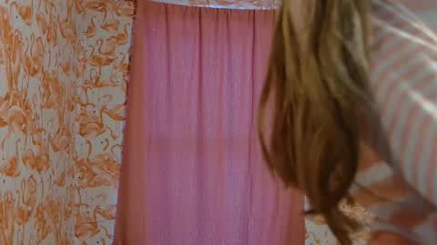 Snapshot of shelikessoymilk chatting on 28, 10, 2025 Erika online show from 28, 10, 2025