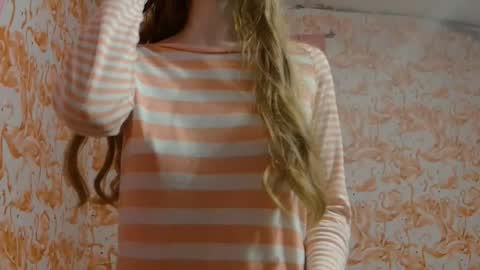 Snapshot of shelikessoymilk chatting on 11, 11, 2025 Erika online show from 11, 11, 2025