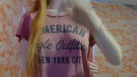 Snapshot of shelikessoymilk chatting on 26, 11, 2025 Erika online show from 26, 11, 2025