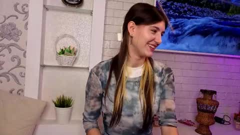 Snapshot of shellycorsey chatting on 22, 11, 2025 Sofi online show from 22, 11, 2025