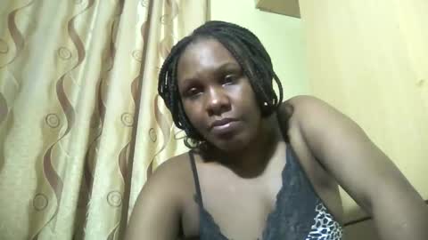 Snapshot of shellynewest chatting on 29, 10, 2025 shelly online show from 29, 10, 2025