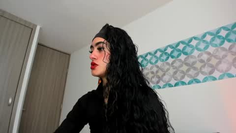 S H E L S Y online show from 28, 4, 2026