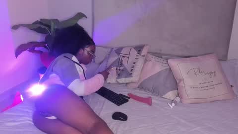 shelsy_issy online show from 18, 11, 2025