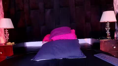 Shelsy online show from 4, 10, 2025