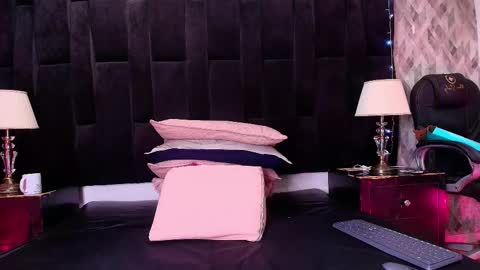 Shelsy online show from 8, 11, 2025