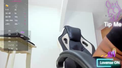 Snapshot of shenielxxx chatting on 9, 2, 2026 shenielxxx online show from 9, 2, 2026