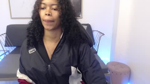 Snapshot of shenna_brunette_ chatting on 2, 12, 2024 Shenna online show from 2, 12, 2024