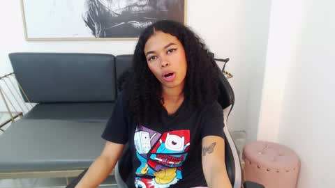 Snapshot of shenna_brunette_ chatting on 3, 12, 2024 Shenna online show from 3, 12, 2024