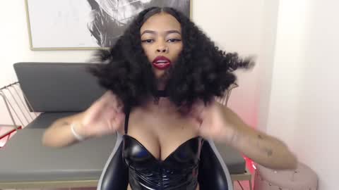 Shenna online show from 9, 12, 2024