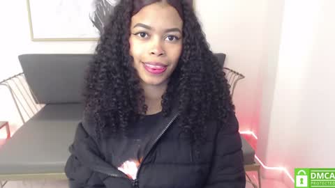 Snapshot of shenna_brunette_ chatting on 18, 1, 2025 Shenna online show from 18, 1, 2025