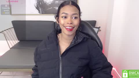 Snapshot of shenna_brunette_ chatting on 2, 2, 2025 Shenna online show from 2, 2, 2025