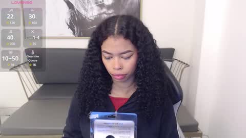 Snapshot of shenna_brunette_ chatting on 19, 2, 2025 Shenna online show from 19, 2, 2025