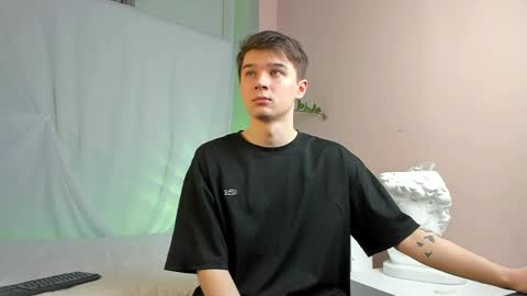 Max online show from 8, 4, 2026