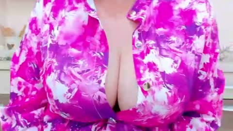 Snapshot of sherry_french chatting on 28, 7, 2026 Sherry online show from 28, 7, 2026