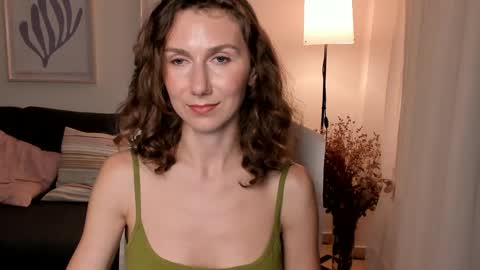 Snapshot of shesleepsnaked chatting on 20, 1, 2025 shesleepsnaked online show from 20, 1, 2025