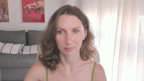 Snapshot of shesleepsnaked chatting on 8, 10, 2025 shesleepsnaked online show from 8, 10, 2025