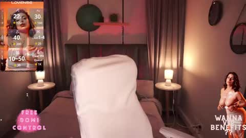 Snapshot of sheyla_hills_ chatting on 20, 9, 2025 Sheyla online show from 20, 9, 2025