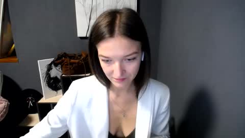 Snapshot of shining_pearl chatting on 13, 7, 2026 Jesica online show from 13, 7, 2026
