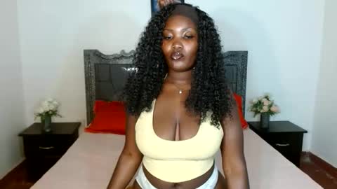 Snapshot of shiratie chatting on 8, 6, 2026 Shirat online show from 8, 6, 2026