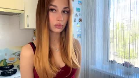 Snapshot of shirleepoma chatting on 28, 4, 2026 Joli online show from 28, 4, 2026