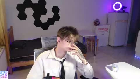 shiromy_ online show from 21, 11, 2025