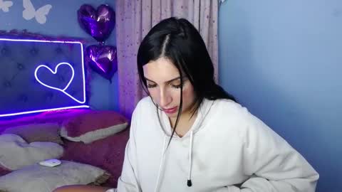 Snapshot of shopiaa_m chatting on 5, 3, 2025 Sophia ONLYFANS online show from 5, 3, 2025