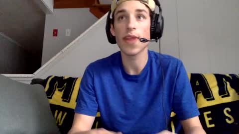 Snapshot of shortiesn40s chatting on 18, 2, 2026 shortiesn40s online show from 18, 2, 2026