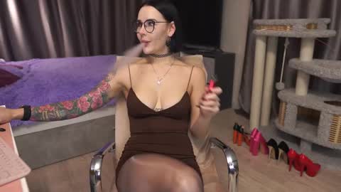 Snapshot of show_must_goon chatting on 26, 11, 2025 Anna online show from 26, 11, 2025