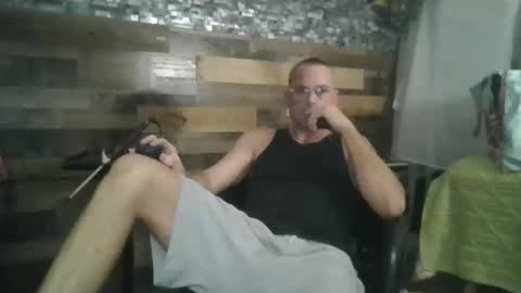 Snapshot of showingoff40 chatting on 6, 10, 2025 Red4040 online show from 6, 10, 2025