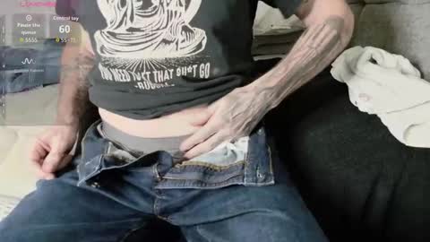 Snapshot of showoffjay46 chatting on 7, 10, 2025 showofjay online show from 7, 10, 2025