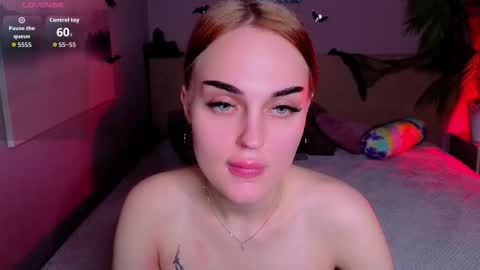 Snapshot of shuhuameow chatting on 29, 10, 2025 Emly online show from 29, 10, 2025