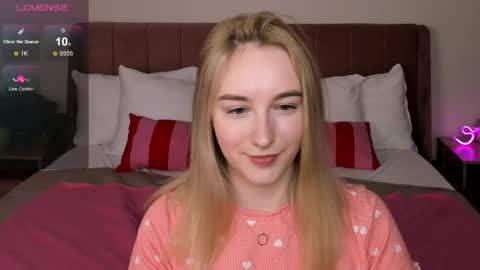 Snapshot of shy__polly chatting on 15, 5, 2026 Polly online show from 15, 5, 2026