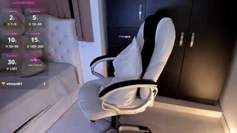 Nahomy online show from 27, 9, 2025