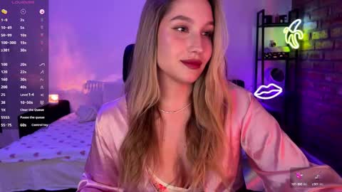 Snapshot of shy_bee chatting on 17, 10, 2025 Alice online show from 17, 10, 2025