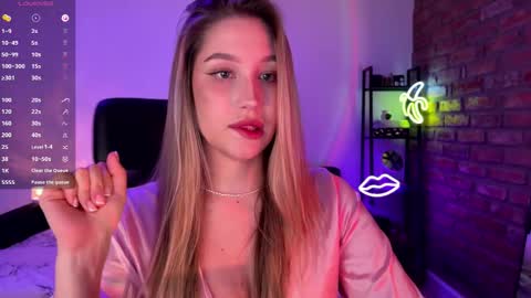 Snapshot of shy_bee chatting on 16, 11, 2025 Alice online show from 16, 11, 2025