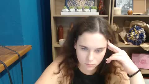 shy_lil online show from 24, 9, 2025