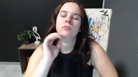 shy_lil online show from 30, 10, 2025