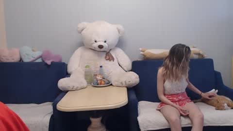 Snapshot of shy_moony chatting on 31, 5, 2026 just Alex online show from 31, 5, 2026