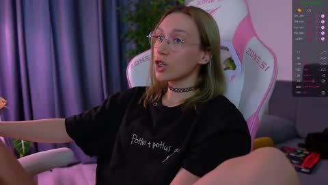 Snapshot of shy_or_horny chatting on 3, 12, 2025 HI i am Marcy online show from 3, 12, 2025