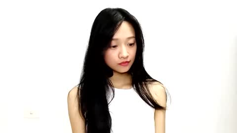 shy_pink_doll online show from 24, 4, 2026