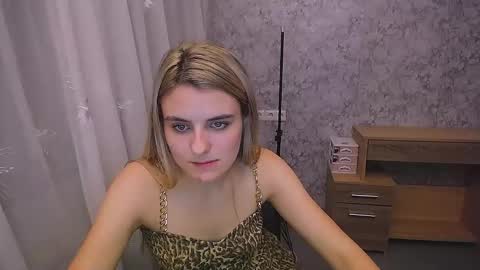 shy_sabrina_ online show from 2, 1, 2025