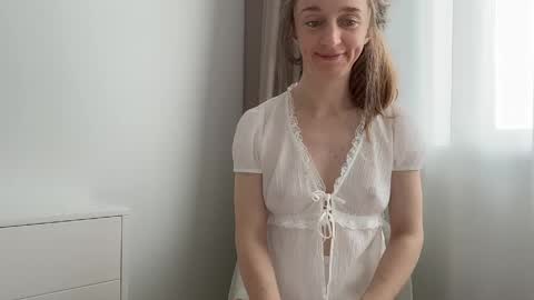 shy_schoolgirl_ online show from 29, 5, 2026