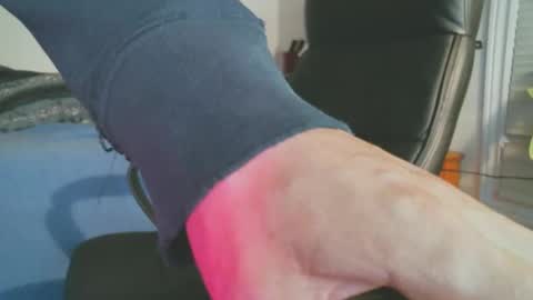 shyboyhugecum2020 online show from 2, 10, 2025