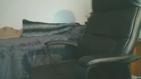 shyboyhugecum2020 online show from 3, 11, 2025