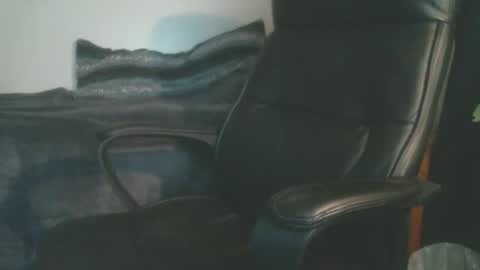 shyboyhugecum2020 online show from 23, 2, 2026