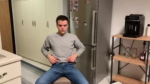 Cut Twunk Boy online show from 23, 4, 2026