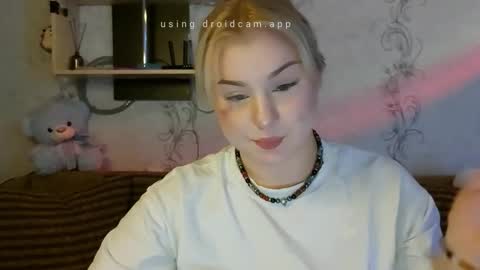 Snapshot of shylove_elina chatting on 21, 10, 2025 shylove_elina online show from 21, 10, 2025
